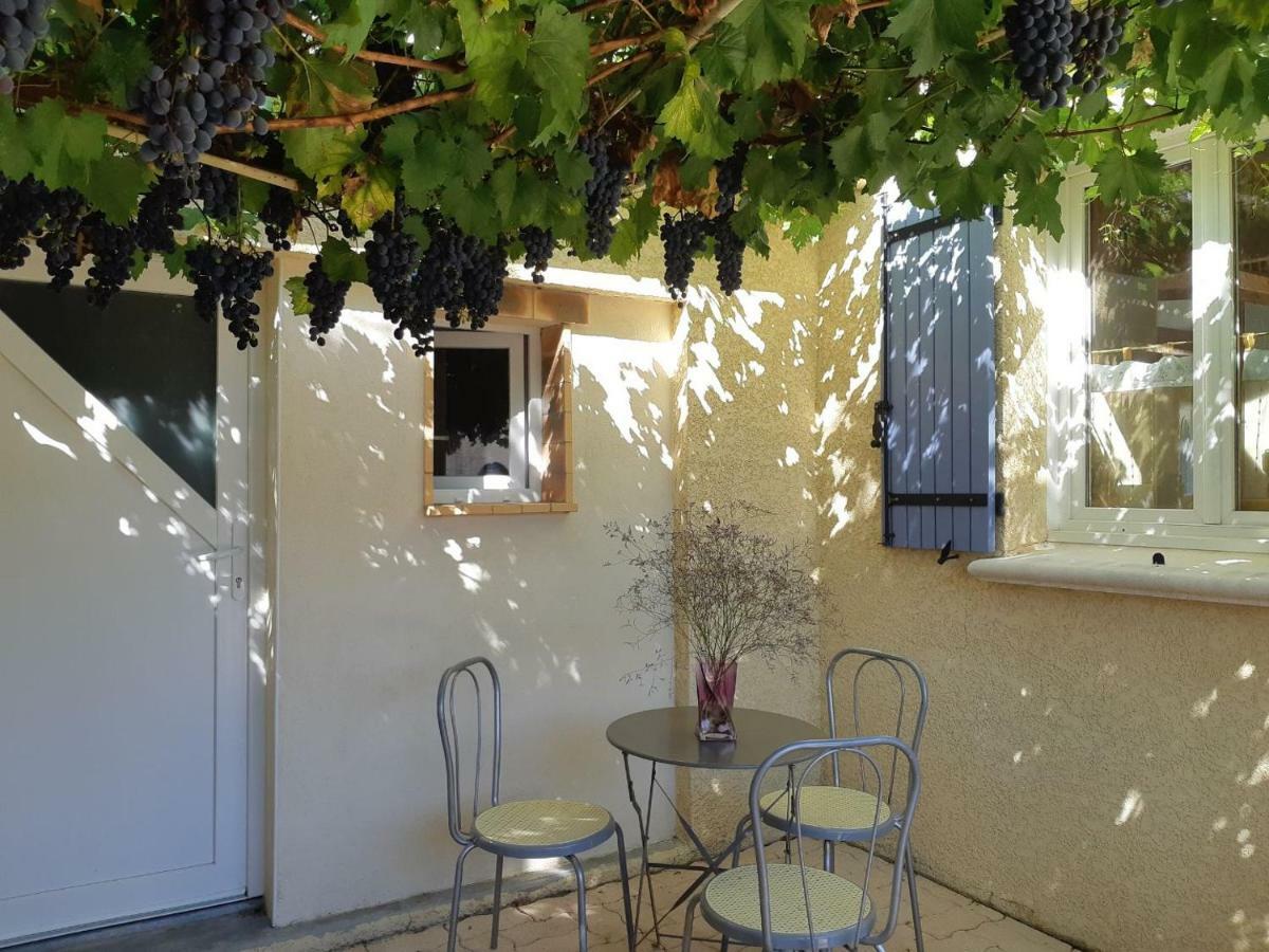Apartment Des Grenadiers